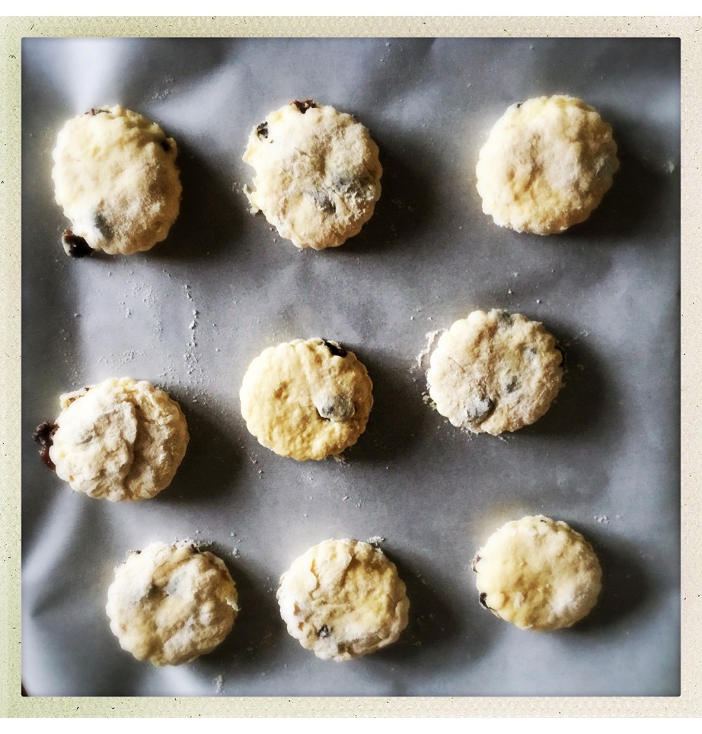 scones-cut-on-tray