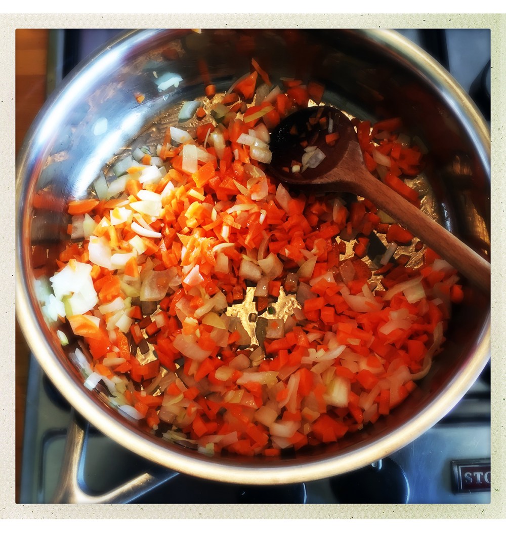 bolognese-carrot-onion