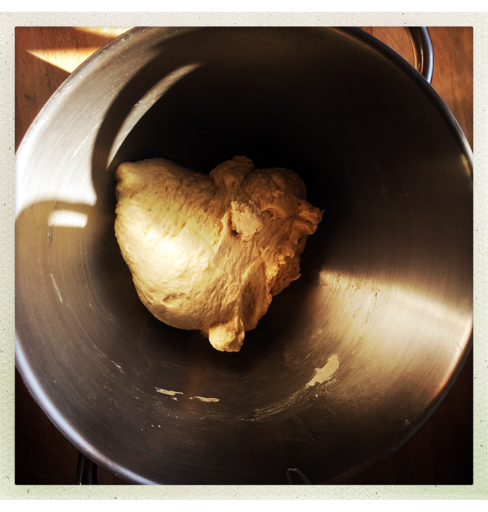 WHITE ROLLS INGREDIENTS MIXED