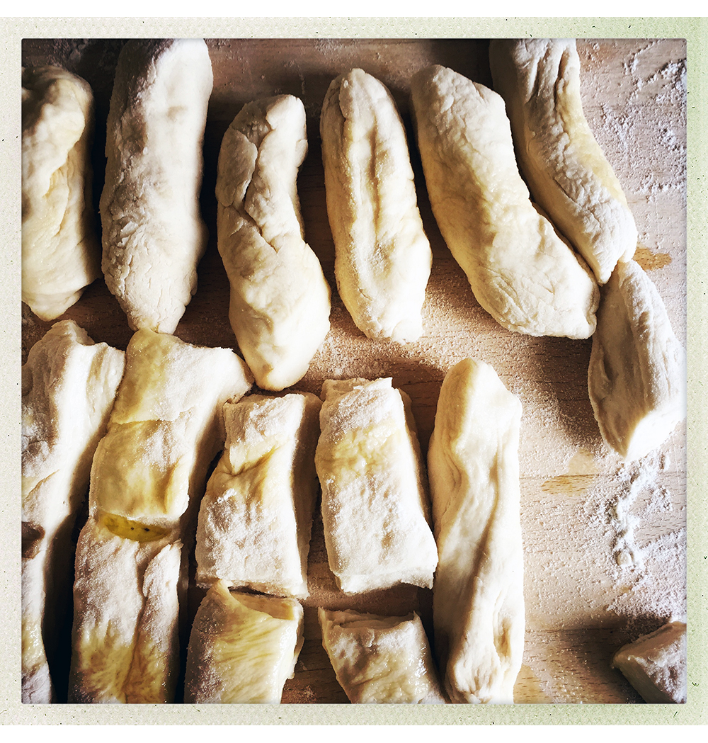 BREADSTICKS ROLLED OIL