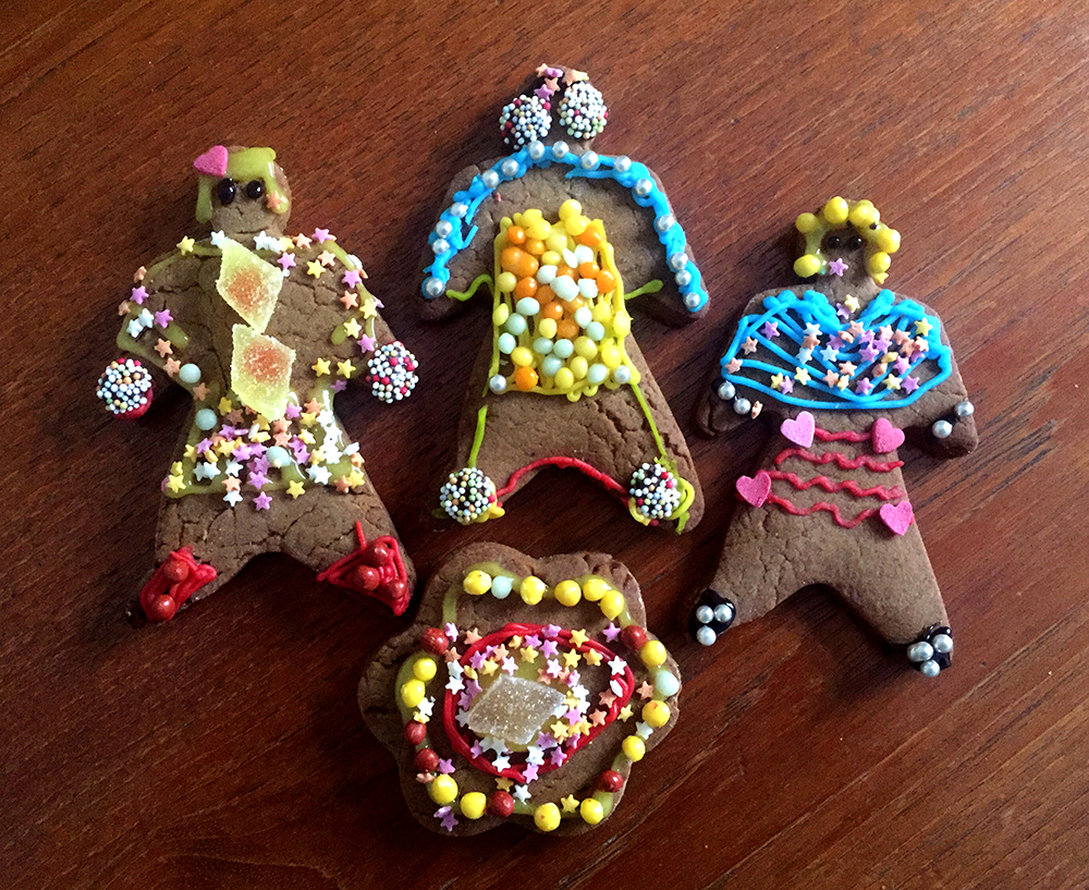 Blue Raspberry Gingerbread Men Gingerbread men… (or whatever shape you like) – thelegendarybrownie