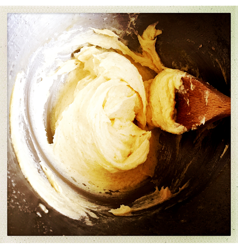 HALLOWEEN BISCUITS STEP 3